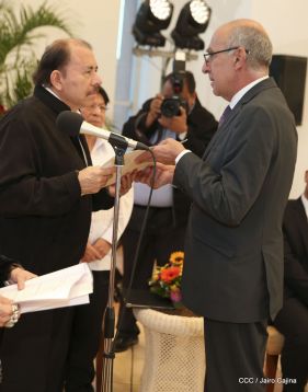 Embajadores presentan credenciales en una Nicaragua que quiere paz
