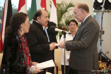 Embajadores presentan credenciales en una Nicaragua que quiere paz