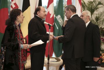 Embajadores presentan credenciales en una Nicaragua que quiere paz