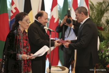 Embajadores presentan credenciales en una Nicaragua que quiere paz