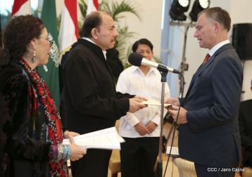 Embajadores presentan credenciales en una Nicaragua que quiere paz