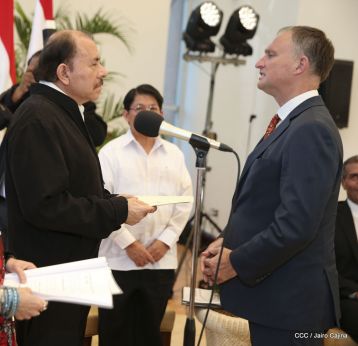Embajadores presentan credenciales en una Nicaragua que quiere paz