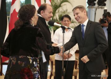 Embajadores presentan credenciales en una Nicaragua que quiere paz