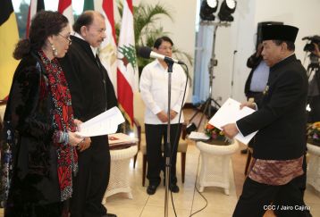 Embajadores presentan credenciales en una Nicaragua que quiere paz