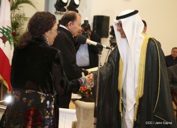 Embajadores presentan credenciales en una Nicaragua que quiere paz