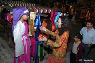 Compañera Rosario supervisa avances en instalación del Belén en Parque Luis Alfonso Velásquez