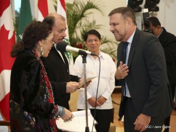 Embajadores presentan credenciales en una Nicaragua que quiere paz