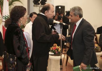 Embajadores presentan credenciales en una Nicaragua que quiere paz