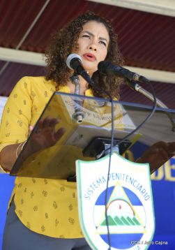 Presos reciben perdón presidencial de convivencia familiar en el día del Amor y la Amistad