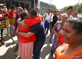 Presos reciben perdón presidencial de convivencia familiar en el día del Amor y la Amistad
