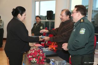 Daniel clausura IX Curso Anual en Defensa y Seguridad del Ejército