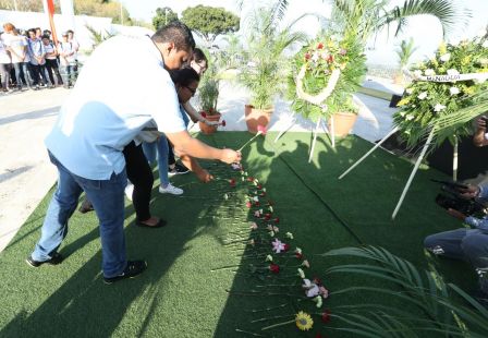¡Qué viva el ejemplo de dignidad y valentía de Augusto Nicolás C. Sandino!