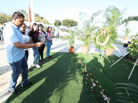 ¡Qué viva el ejemplo de dignidad y valentía de Augusto Nicolás C. Sandino!