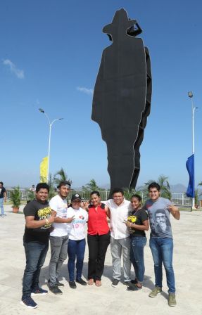 ¡Qué viva el ejemplo de dignidad y valentía de Augusto Nicolás C. Sandino!