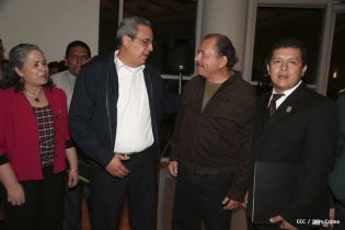 Daniel clausura IX Curso Anual en Defensa y Seguridad del Ejército