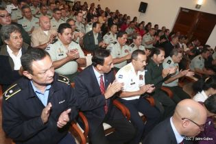 Daniel clausura IX Curso Anual en Defensa y Seguridad del Ejército
