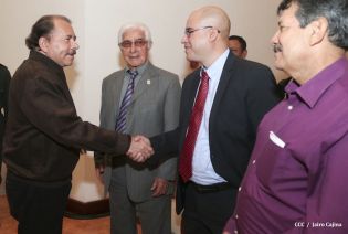 Daniel clausura IX Curso Anual en Defensa y Seguridad del Ejército