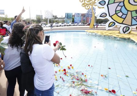 Comandante Eterno de la Patria Grande, el Hombre, el Ser Humano del Amor Gigante, Hugo Chávez Frías