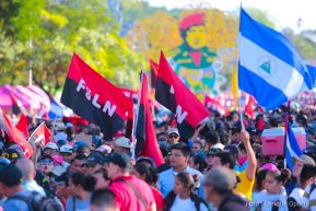 Comandante Eterno de la Patria Grande, el Hombre, el Ser Humano del Amor Gigante, Hugo Chávez Frías