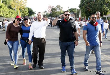 Comandante Eterno de la Patria Grande, el Hombre, el Ser Humano del Amor Gigante, Hugo Chávez Frías