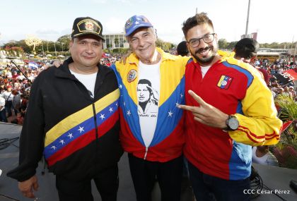 Comandante Eterno de la Patria Grande, el Hombre, el Ser Humano del Amor Gigante, Hugo Chávez Frías