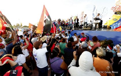 Comandante Eterno de la Patria Grande, el Hombre, el Ser Humano del Amor Gigante, Hugo Chávez Frías