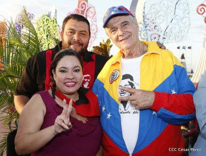 Comandante Eterno de la Patria Grande, el Hombre, el Ser Humano del Amor Gigante, Hugo Chávez Frías