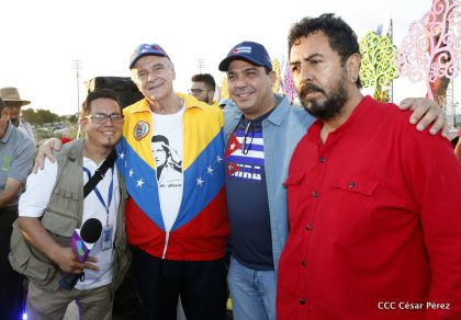 Comandante Eterno de la Patria Grande, el Hombre, el Ser Humano del Amor Gigante, Hugo Chávez Frías