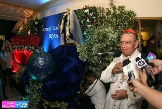 Familias acompañan al Cardenal Miguel en celebración de la Inmaculada Concepción de María