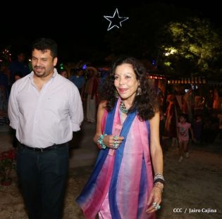 Compañera Rosario supervisa instalación de Ciudad Belén y Parque de la Niñez Feliz  