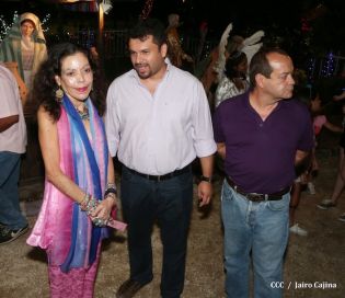 Compañera Rosario supervisa instalación de Ciudad Belén y Parque de la Niñez Feliz  