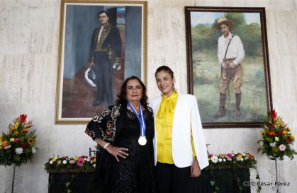 Entrega de la orden municipal año del bicentenario de la Real Villa de Managua 1819-2019