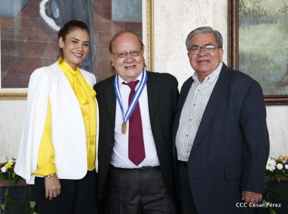 Entrega de la orden municipal año del bicentenario de la Real Villa de Managua 1819-2019