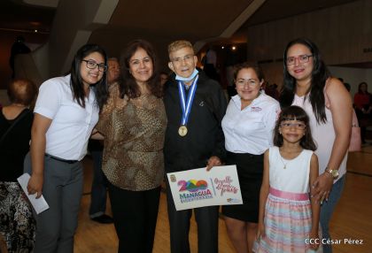 Entrega de la orden municipal año del bicentenario de la Real Villa de Managua 1819-2019