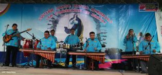 Miles asisten a la celebración de la Purísima Acuática