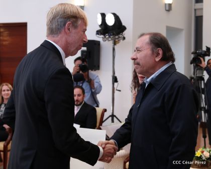 Presentación de Cartas Credenciales de 13 embajadores de países hermanos