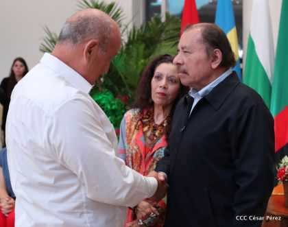 Presentación de Cartas Credenciales de 13 embajadores de países hermanos