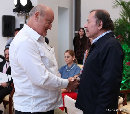 Presentación de Cartas Credenciales de 13 embajadores de países hermanos