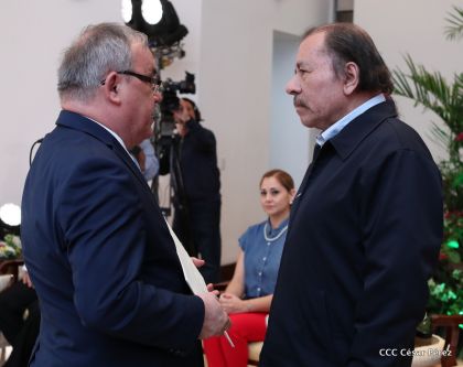 Presentación de Cartas Credenciales de 13 embajadores de países hermanos