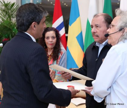 Presentación de Cartas Credenciales de 13 embajadores de países hermanos
