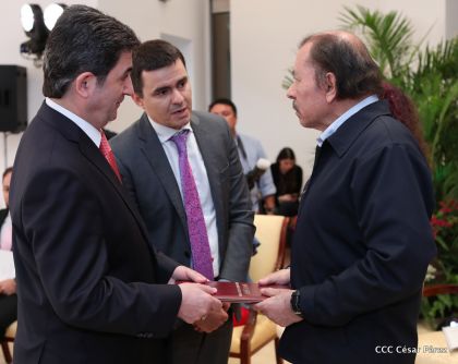 Presentación de Cartas Credenciales de 13 embajadores de países hermanos