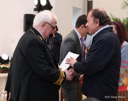 Presentación de Cartas Credenciales de 13 embajadores de países hermanos