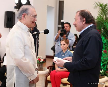 Presentación de Cartas Credenciales de 13 embajadores de países hermanos