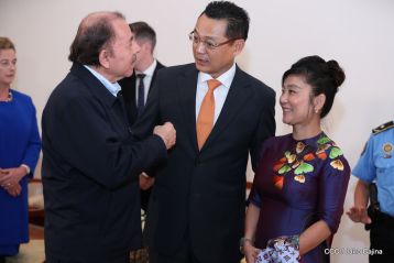 Presentación de Cartas Credenciales de 13 embajadores de países hermanos