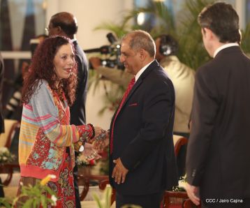 Presentación de Cartas Credenciales de 13 embajadores de países hermanos