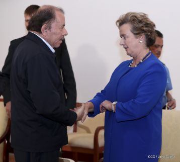 Presentación de Cartas Credenciales de 13 embajadores de países hermanos