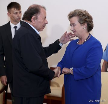 Presentación de Cartas Credenciales de 13 embajadores de países hermanos