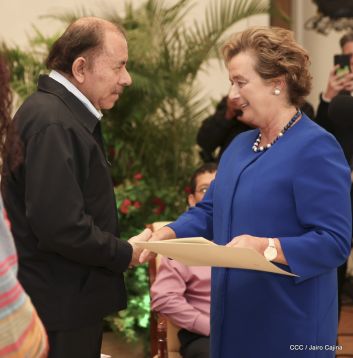 Presentación de Cartas Credenciales de 13 embajadores de países hermanos