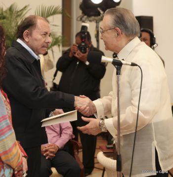 Presentación de Cartas Credenciales de 13 embajadores de países hermanos
