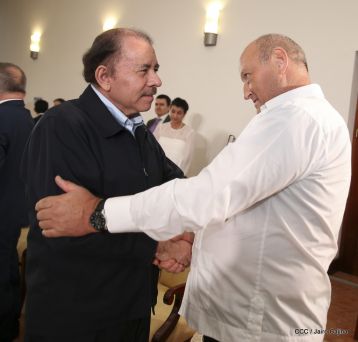 Presentación de Cartas Credenciales de 13 embajadores de países hermanos